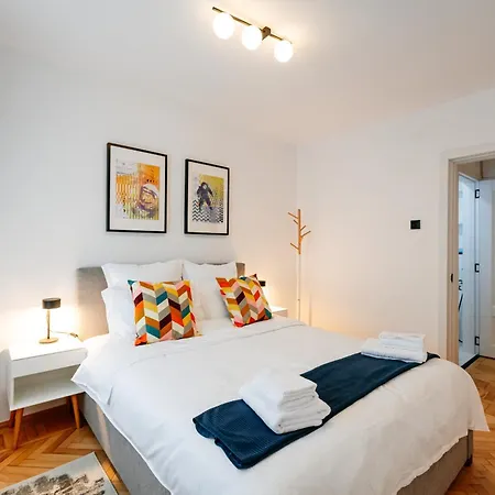 Serenity Downtown Apartment